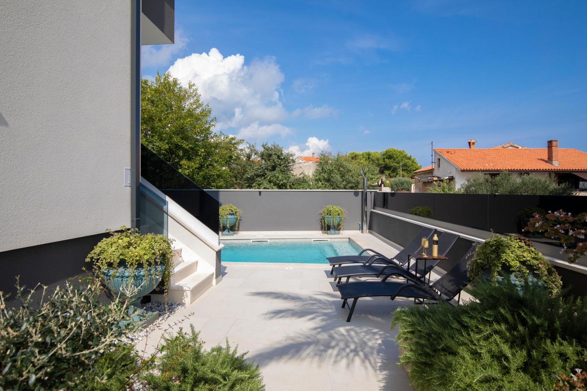 Apartment Sara IV Liznjan Exterior photo